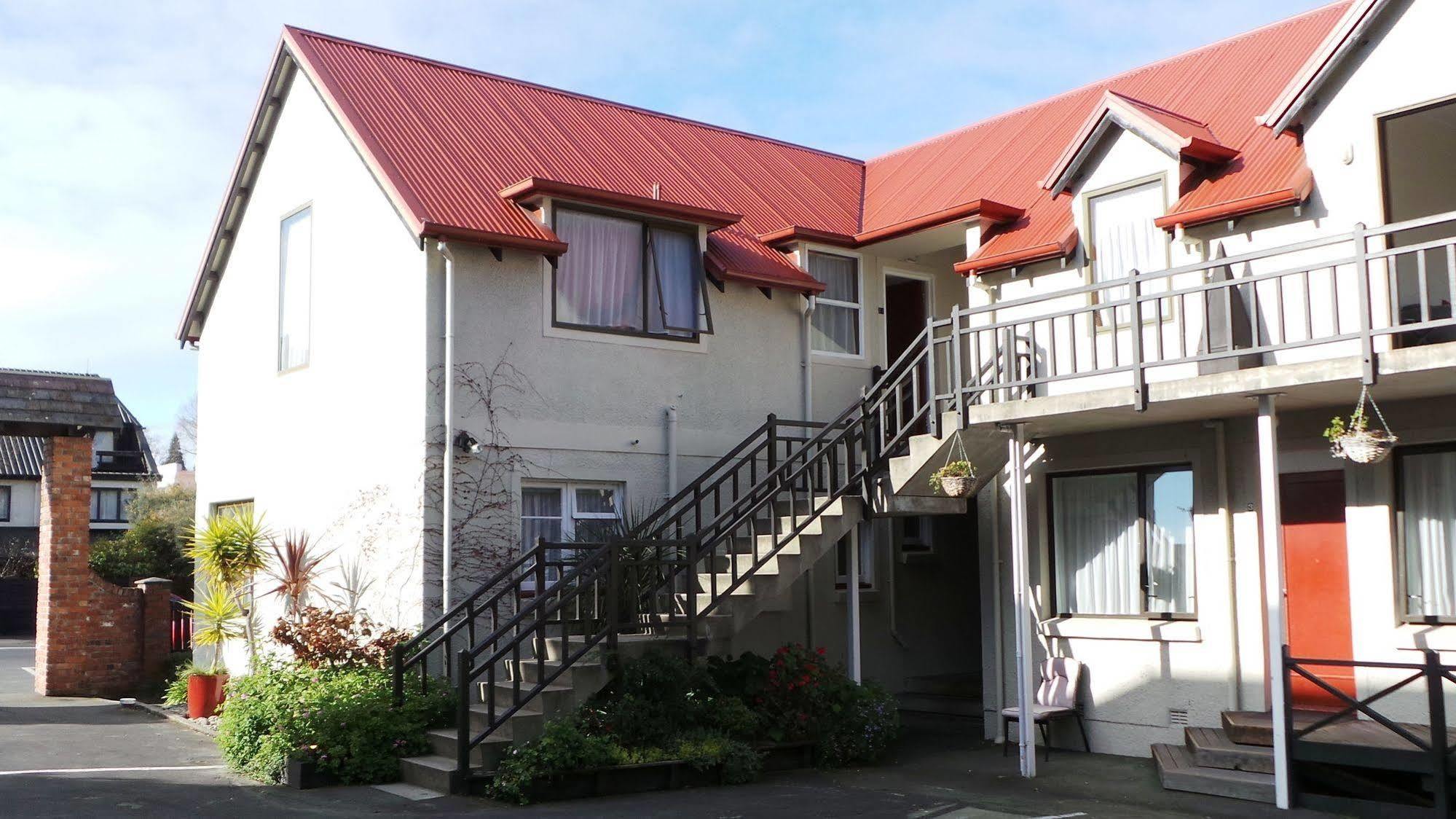 Motel Owens Dunedin