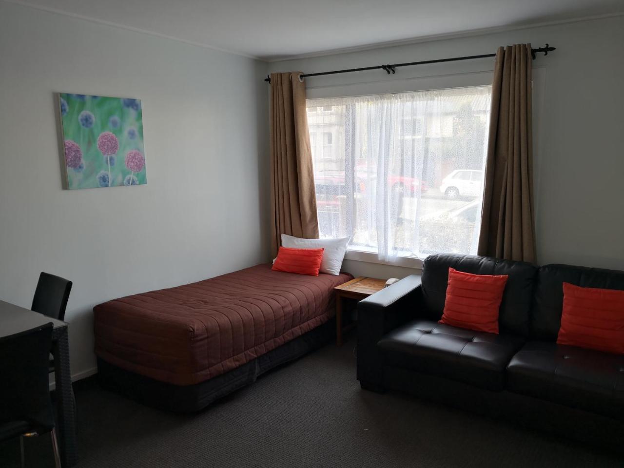 Motel Owens 3*